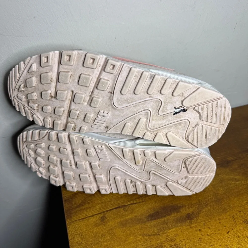 Nike pre owned